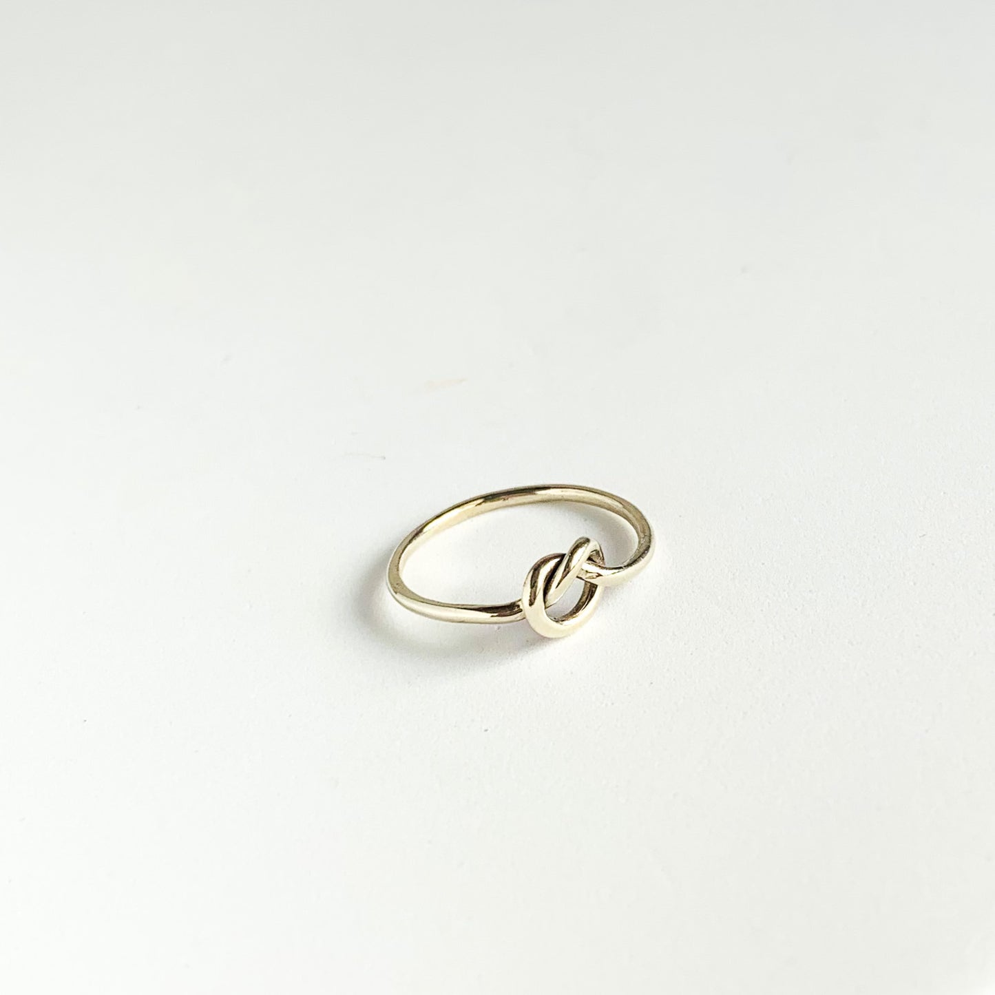 9ct White Gold Knots of Love Ring