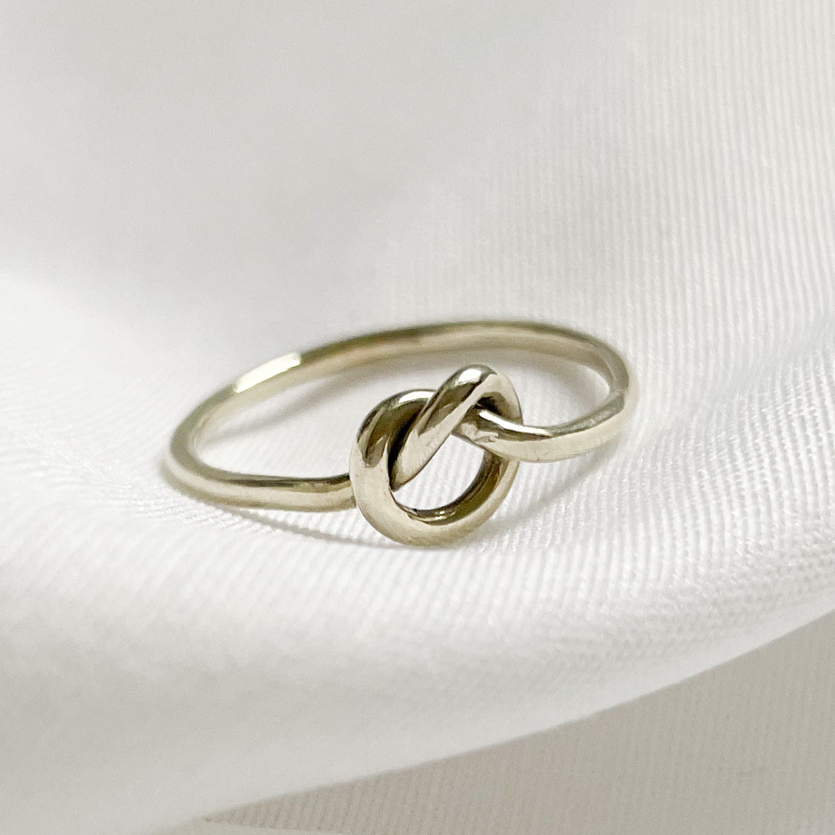 9ct White Gold Knots of Love Ring
