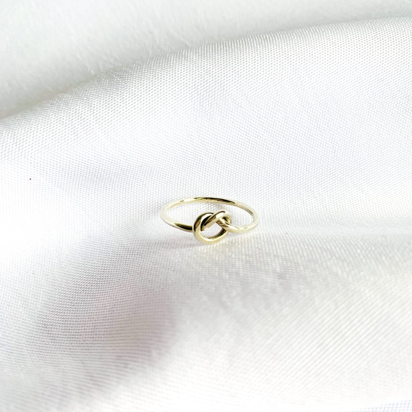 9ct White Gold Knots of Love Ring