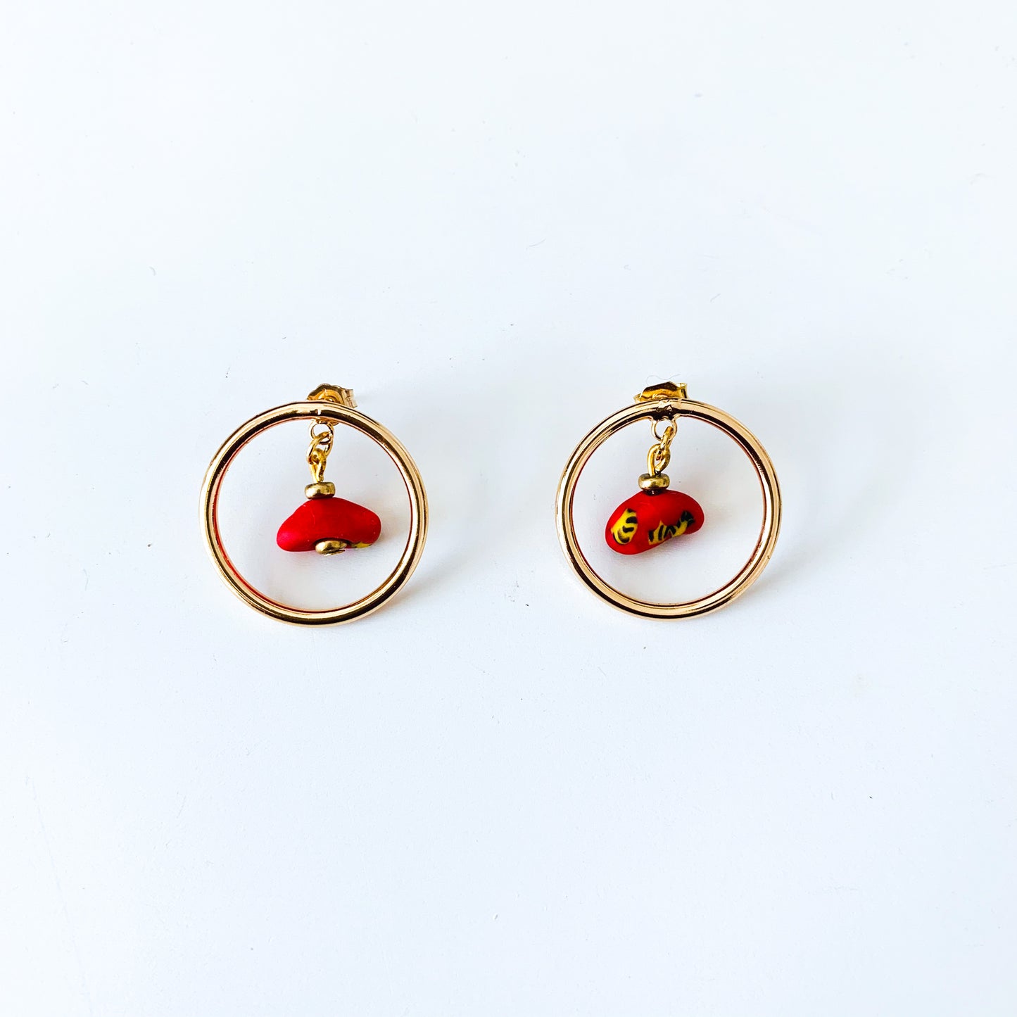 Boucles d'oreilles Rikiah rouges